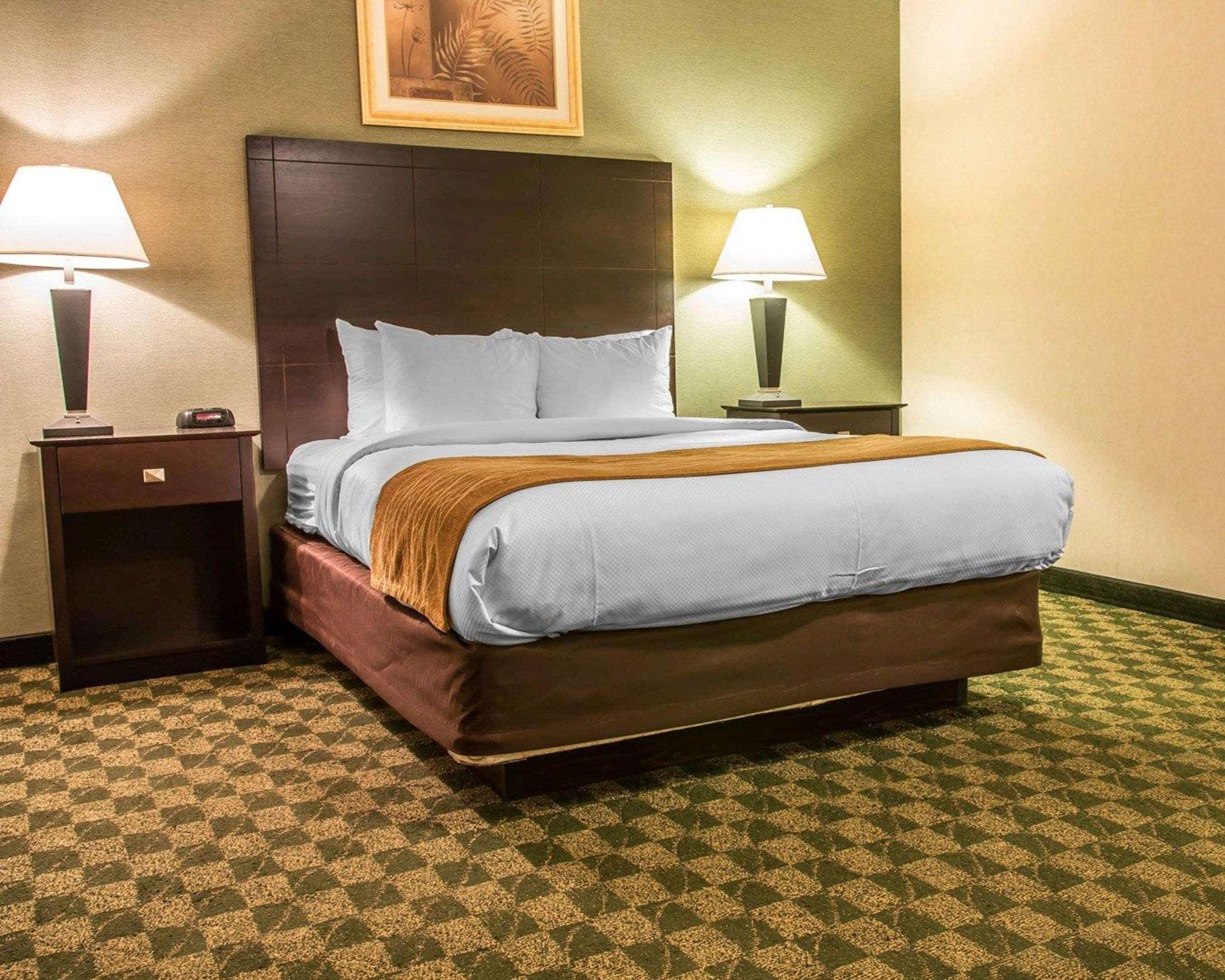 Comfort Inn Whitehall Near Michigan'S Adventure Exteriér fotografie