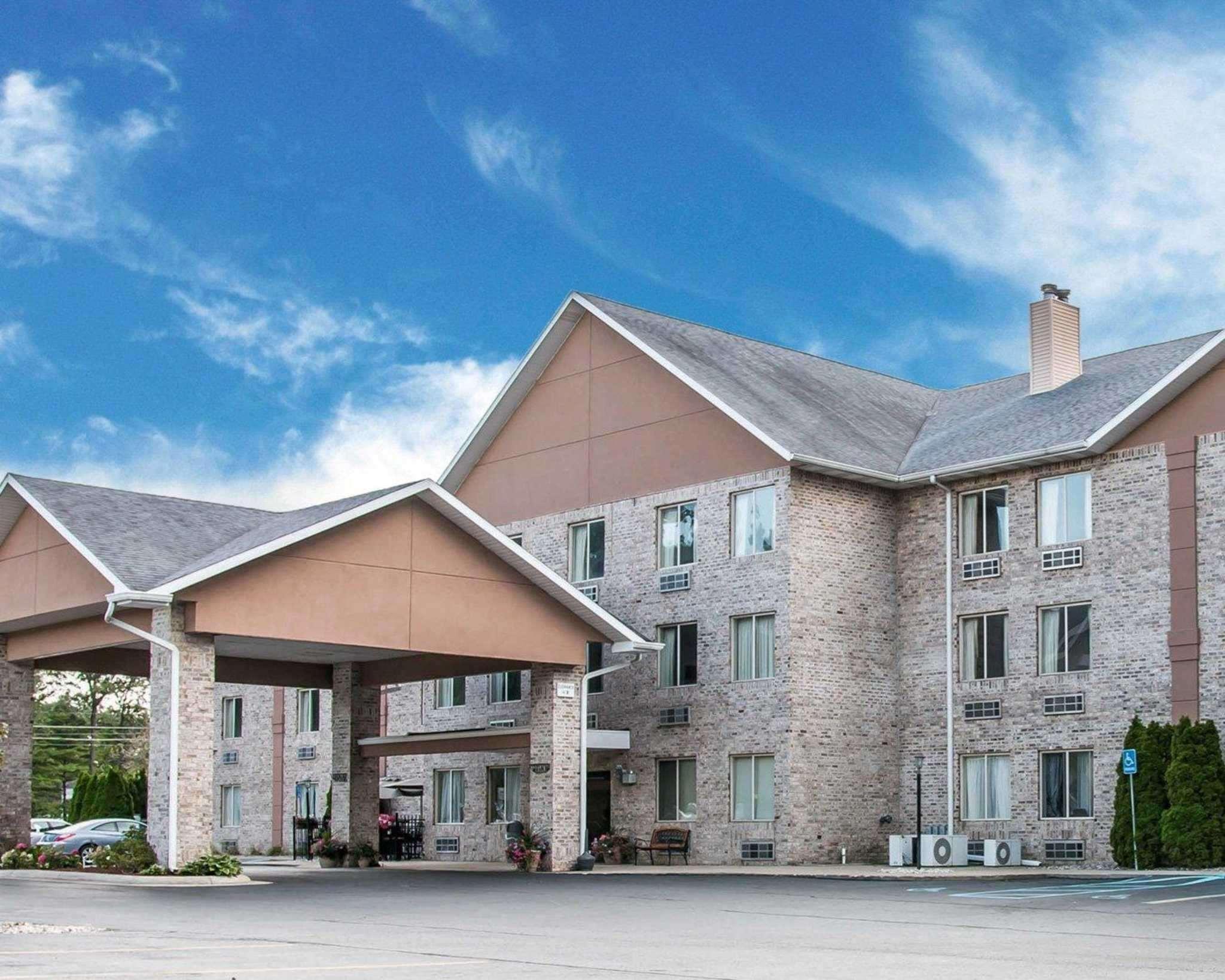 Comfort Inn Whitehall Near Michigan'S Adventure Exteriér fotografie