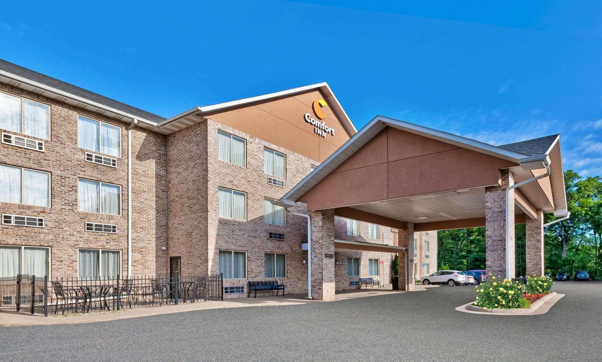 Comfort Inn Whitehall Near Michigan'S Adventure Exteriér fotografie