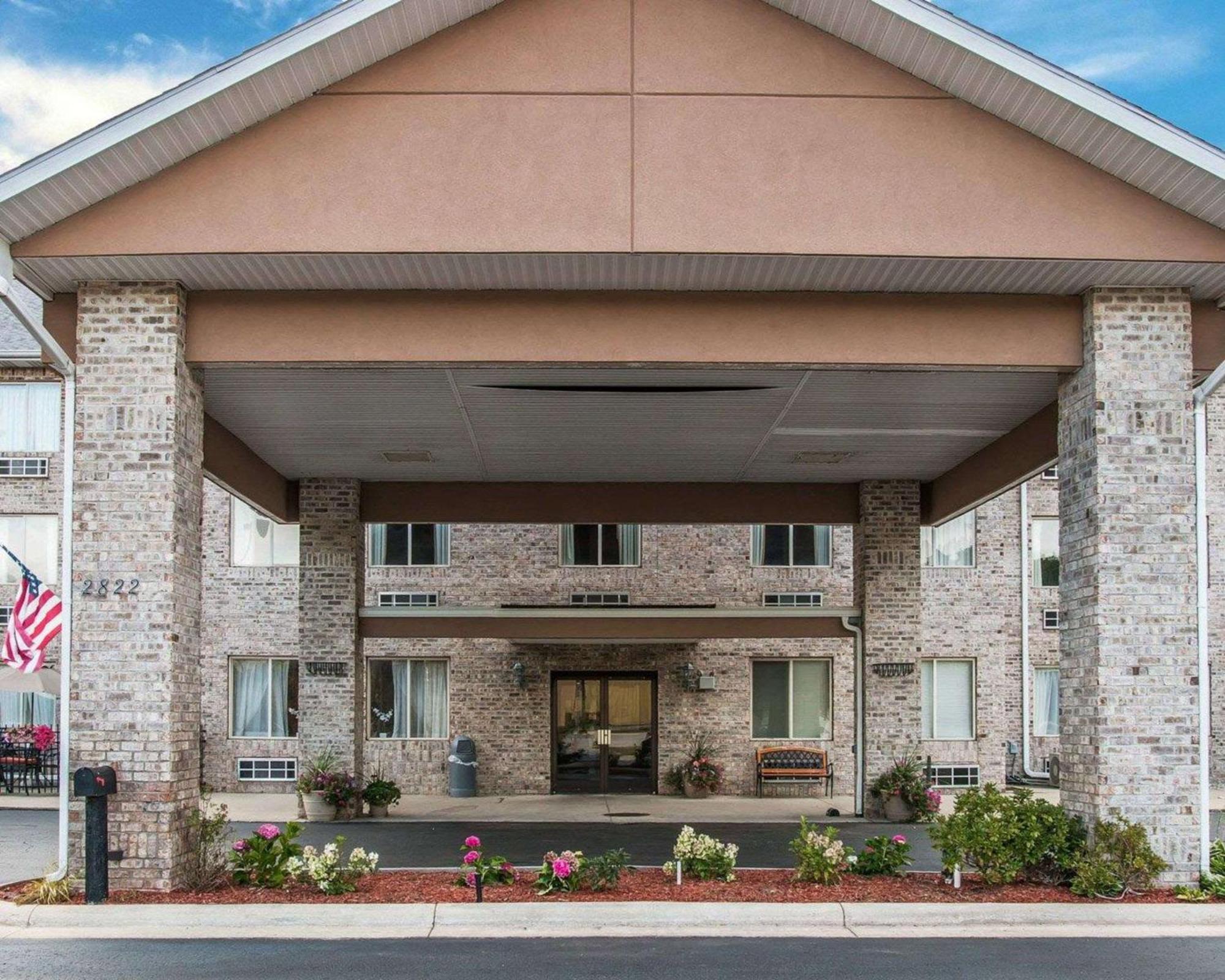 Comfort Inn Whitehall Near Michigan'S Adventure Exteriér fotografie